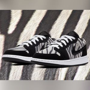 Air Jordan 1 GS “Zebra”